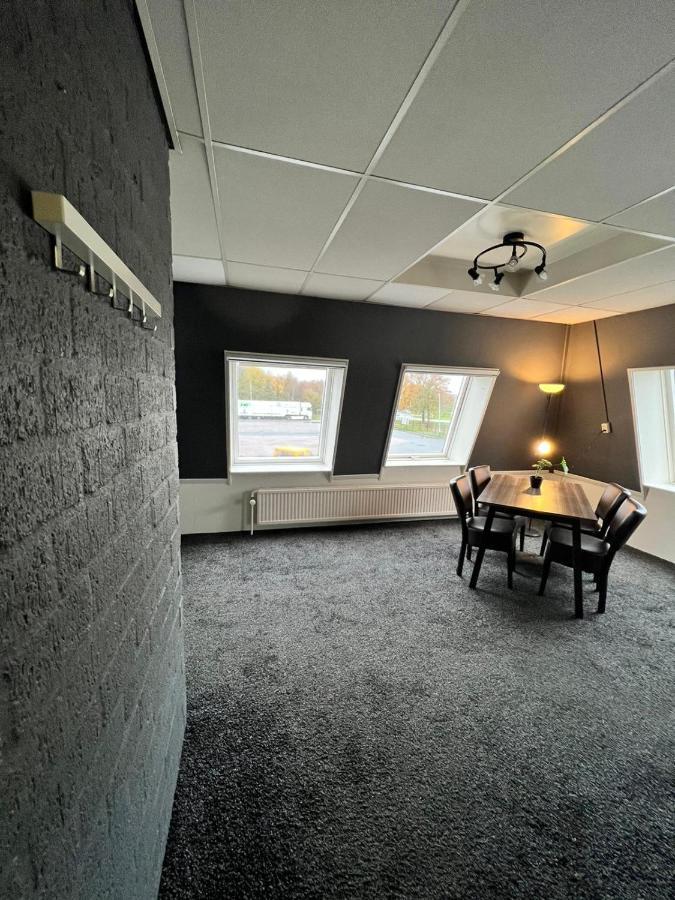 Hotel De Raket Rogat Esterno foto